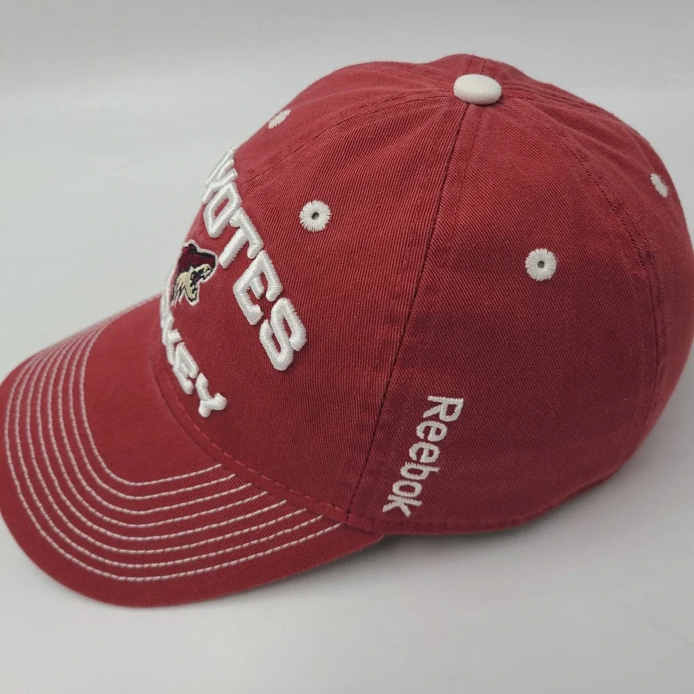 Arizona Coyotes Hat Strapback Reebok Red‎ White NHL Hockey Logo Center Ice Men